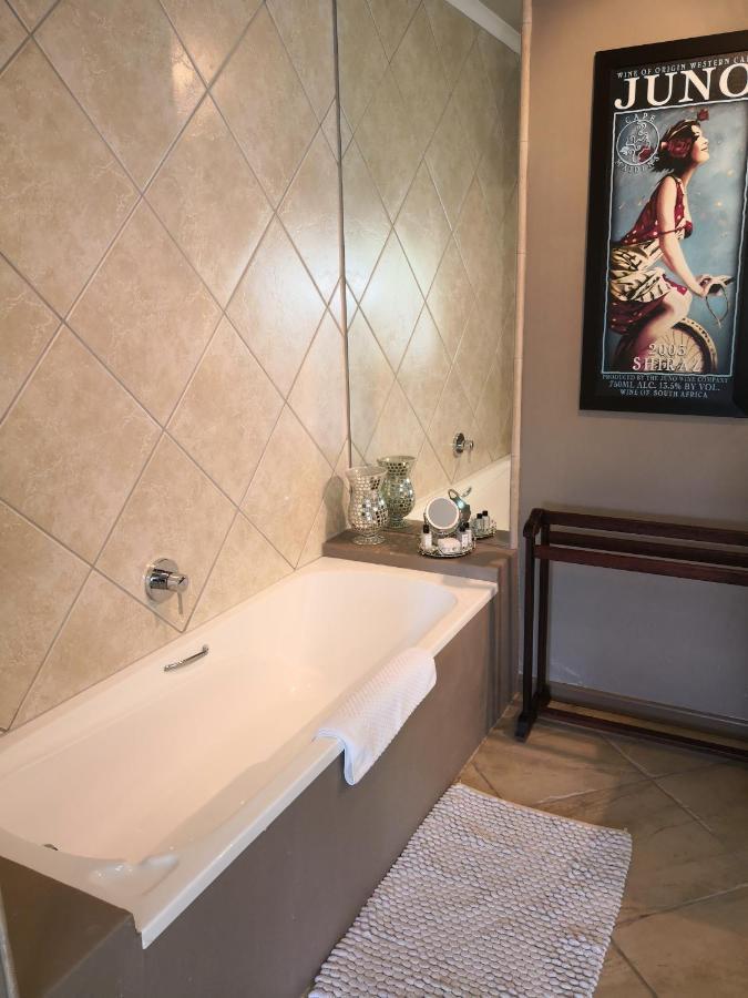 Perle Du Cap Bed & Breakfast Paarl Bagian luar foto